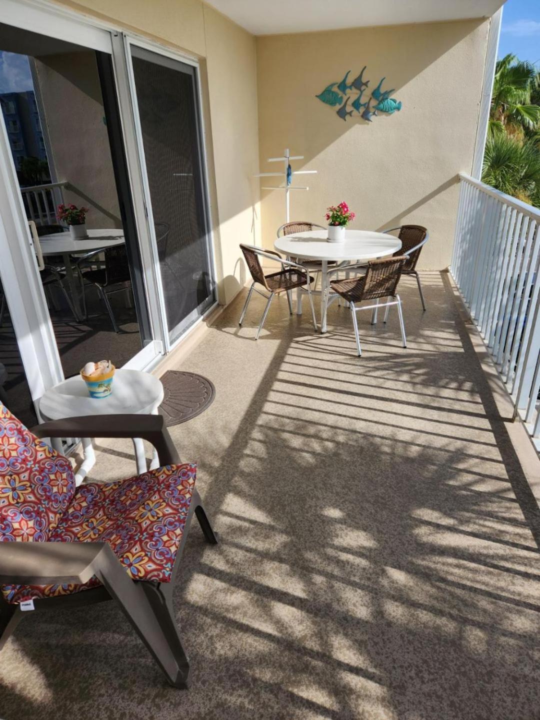 Holiday Villas II On The Beach W/Intercoastal View Клиъруотър Бийч Екстериор снимка